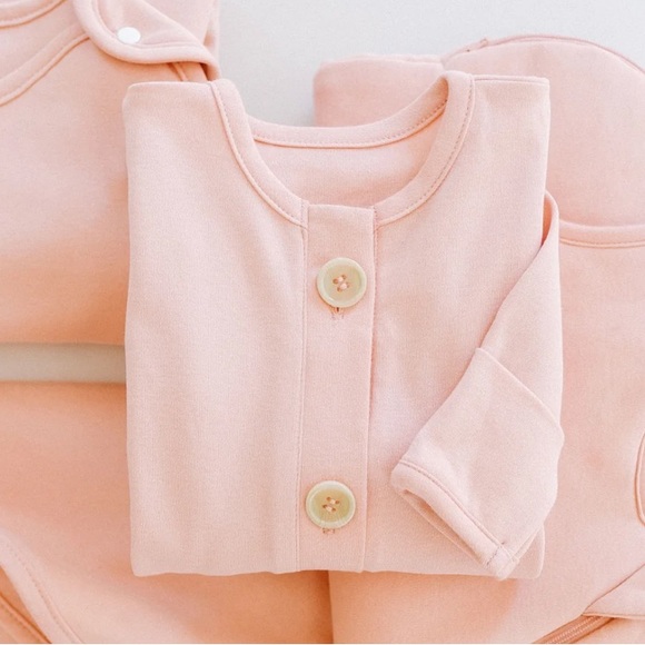 Organic Newborn Knotted Gown - Blush - Picture 2 of 2